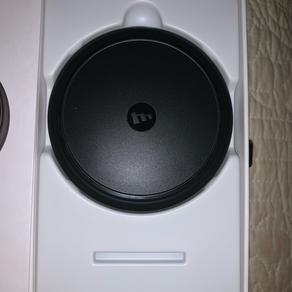 Wireless Charging Pad - Picture 4 of 4
